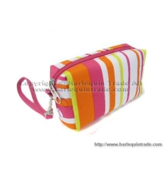 Handheld cosmetic bag