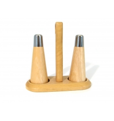 Salt and pepper set