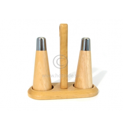 Salt and pepper set