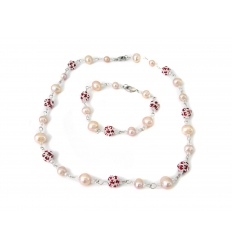 Pearl necklace and bracelet