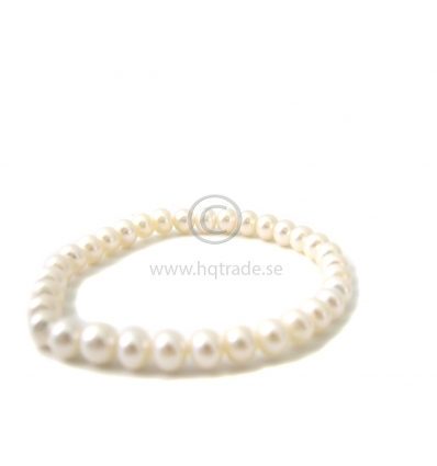 Pearl bracelet