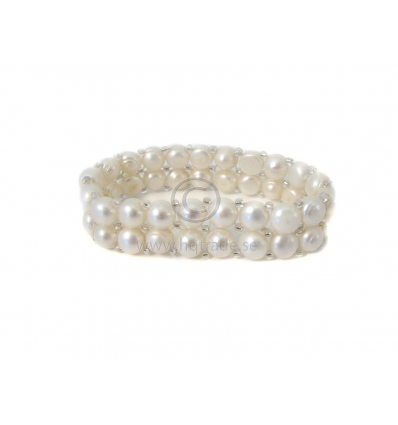 Pearl bracelet