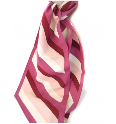 Mönstrad scarf