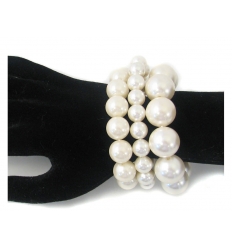 Creme pearl bracelet