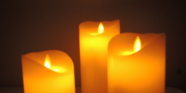 Realistic LED-candles